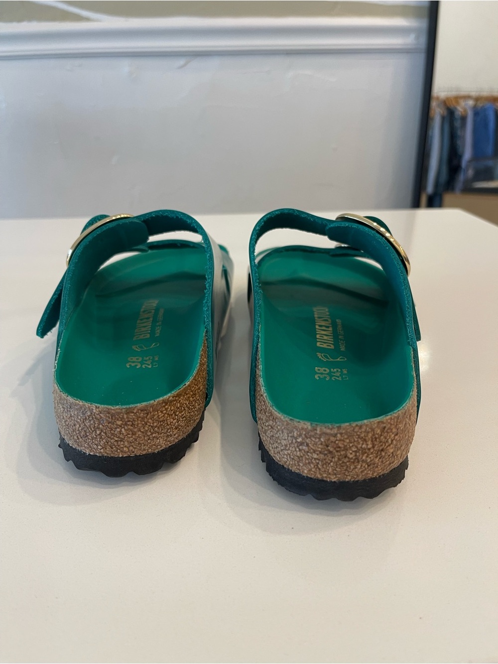 Birkenstocks green Arizona sandal with big gold buckle Size 38 - Picture 10 of 11